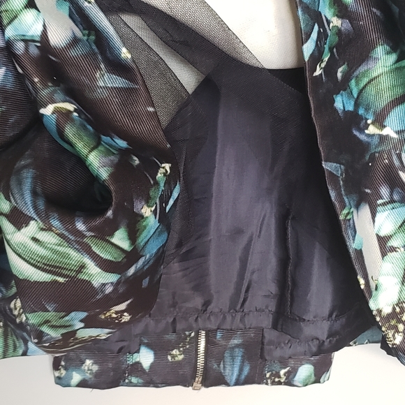 McGinn zip front fit & flare abstract print dress - Picture 8 of 11